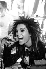 429810_268774896521077_1281592761_n