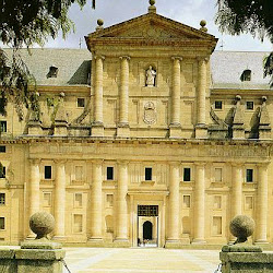 12.- Juan de Herrera. Fachada de El Escorial