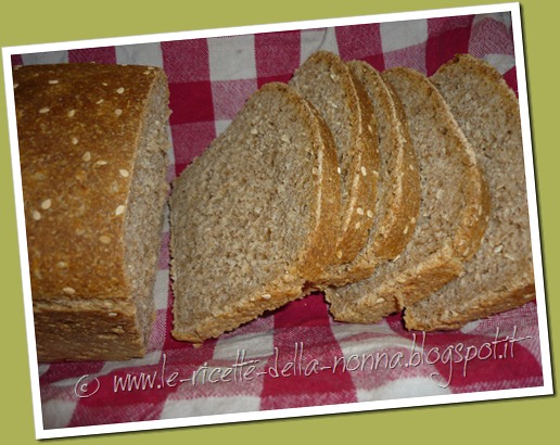 Pane integrale con pasta madre ai semi di sesamo (5)