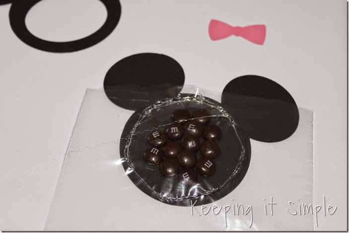 Mickey mouse and Minnie Mouse Homemade Valentines with Printable (4)