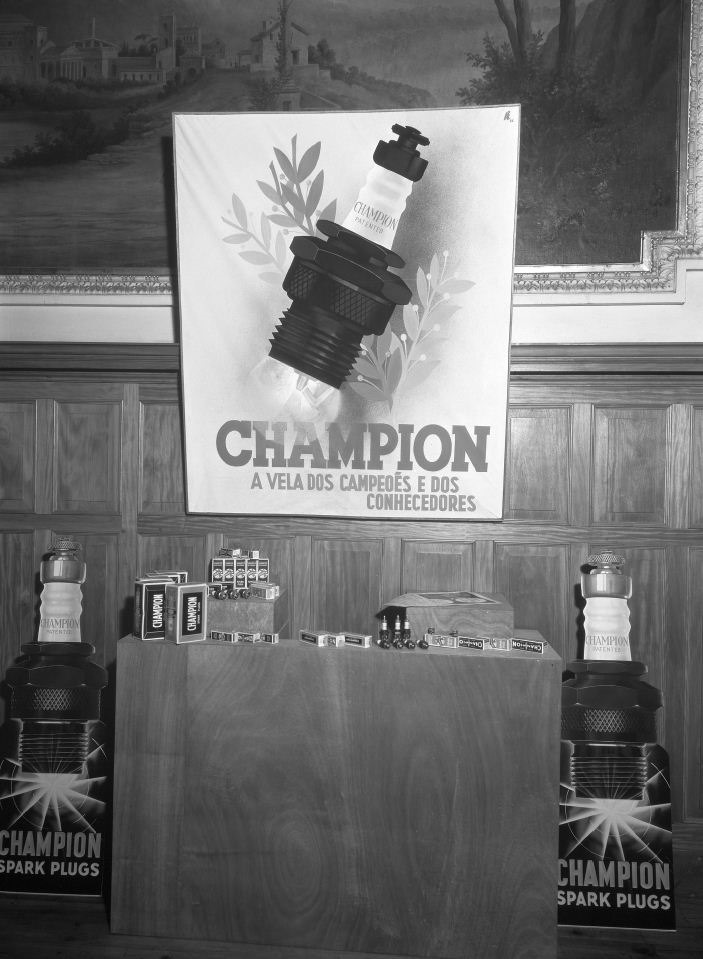 [Velas-Champion13.jpg]