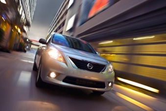 2012_nissan_versa