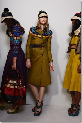 burberry-spring2012-twitter-14