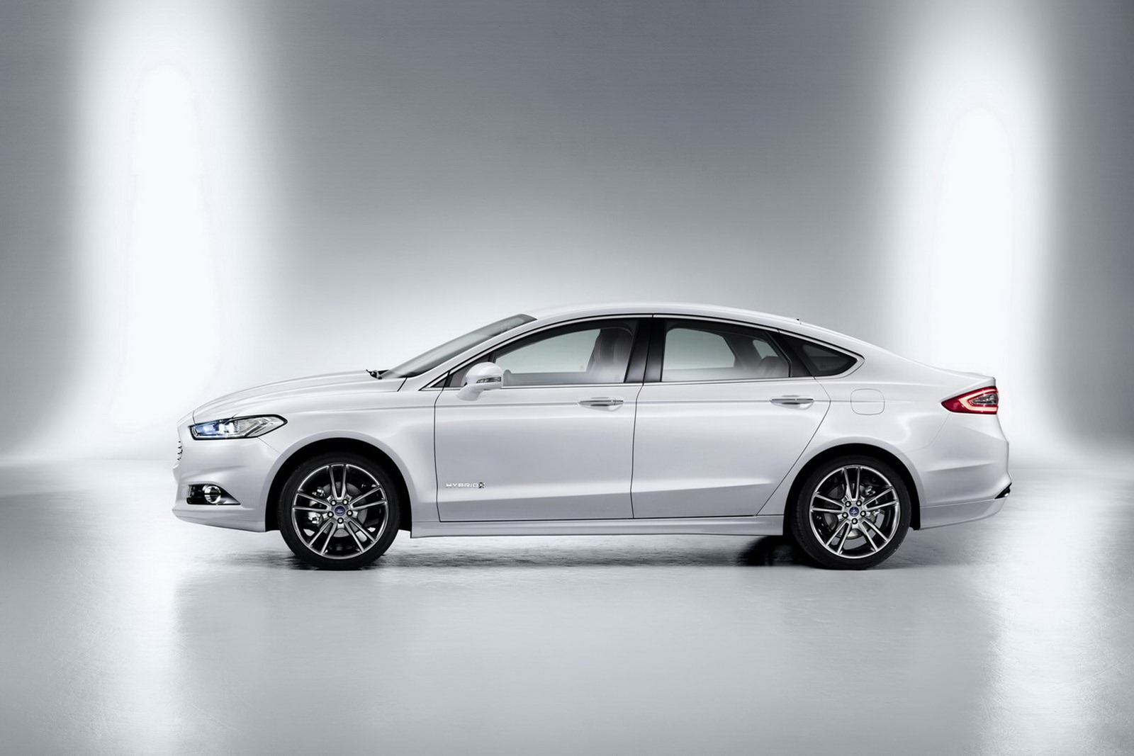 [2013-Ford-Mondeo-40%255B2%255D.jpg]