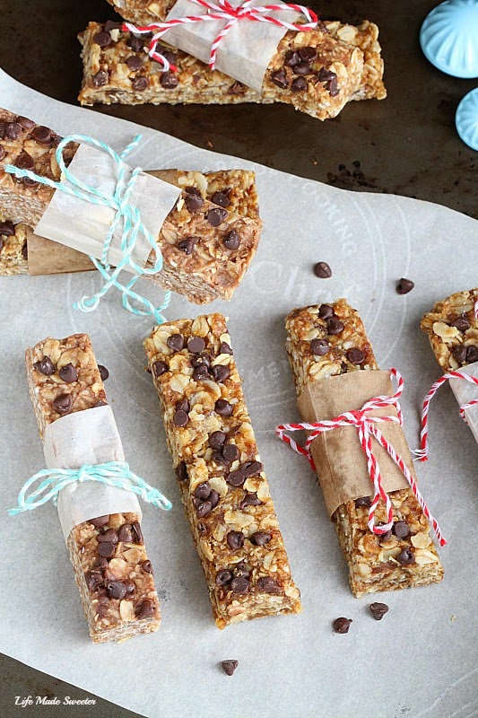 {healthy}{no-bake} Peanut Butter Chocolate Chips Granola Bars by -- @LifeMadeSweeter.jpg