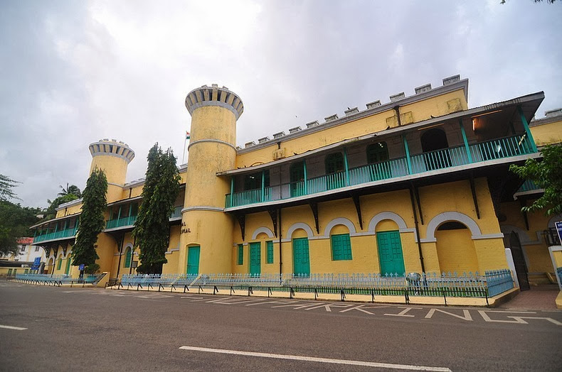 cellular-jail-2