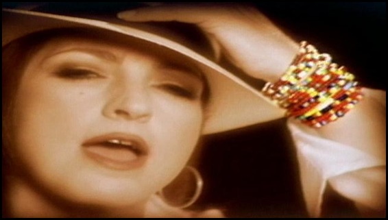 Gloria Estefan - No llores