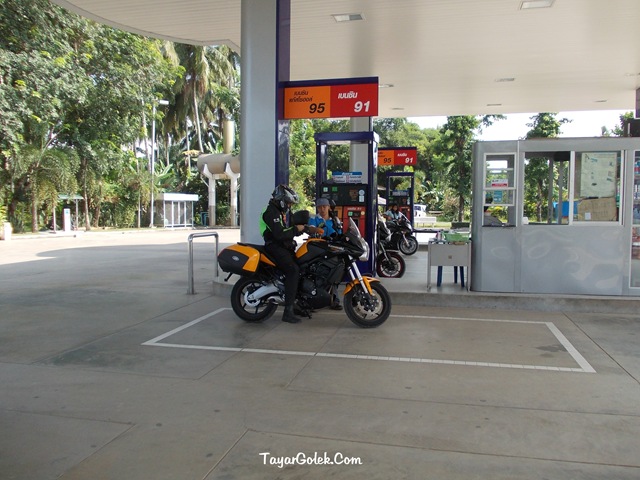 [DSCN06122.jpg]