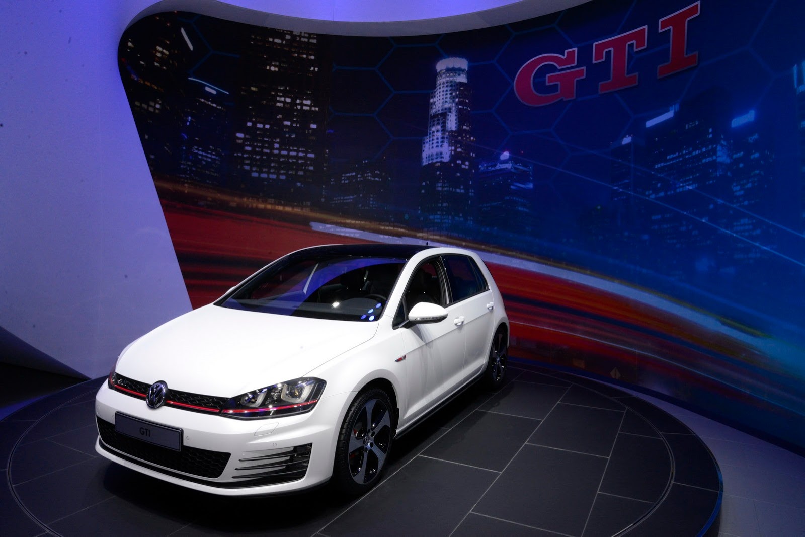 [2013-Los-Angeles-Auto-Show-393%255B2%255D.jpg]