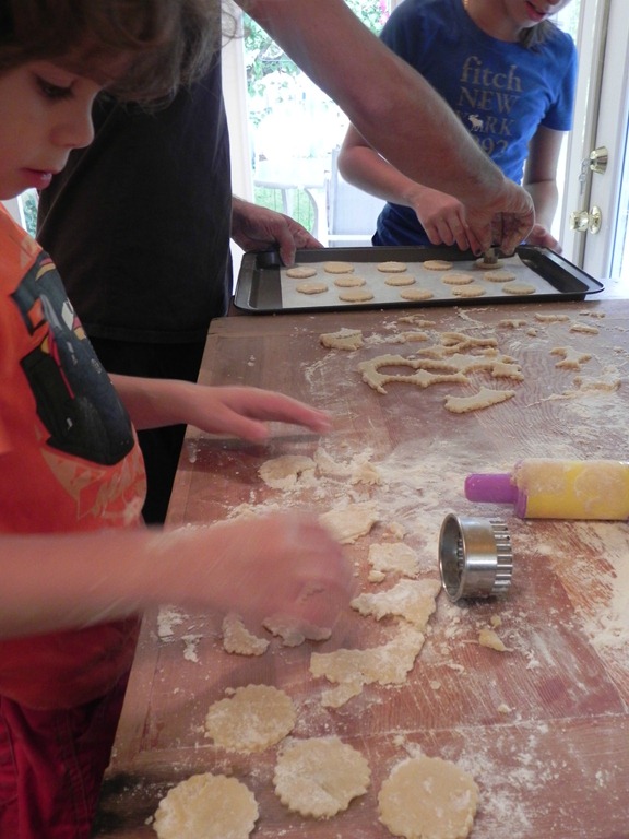 [biscotti-di-pasta-frolla-e-marmellat%255B12%255D.jpg]