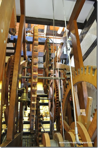 05-Schonach. Interior del 2º reloj de cucu más grande del mundo - DSC_0325