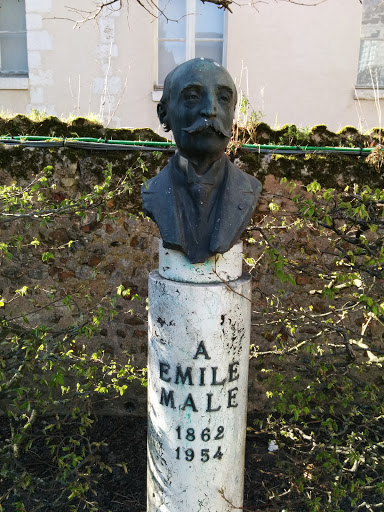 Buste Émile Malé