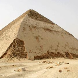 08 - Piramide acodada de Snefru