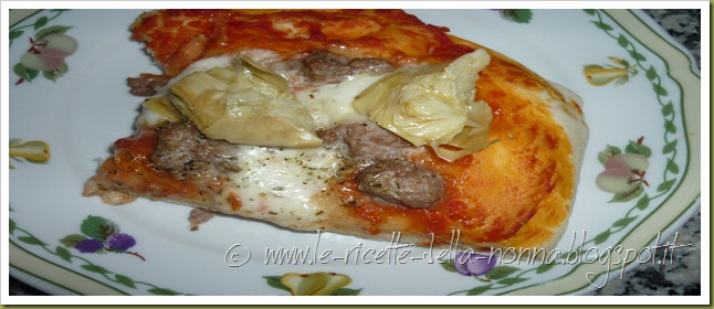 Pizza con salsiccia e carciofini sott'olio (6)