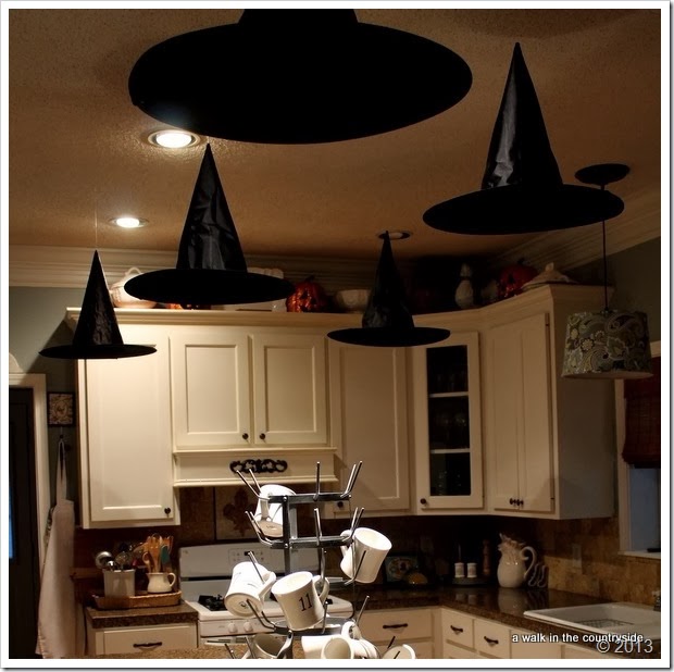 floating witchs' hats for halloween party