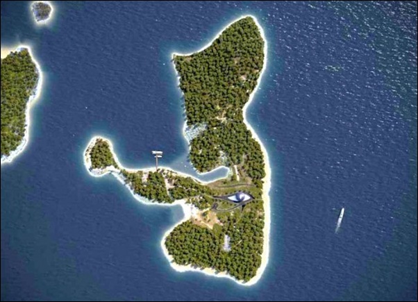 L'île déserte de Naomi Campbell 6