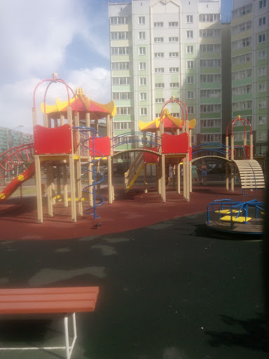 Детская площадка на Урванцева