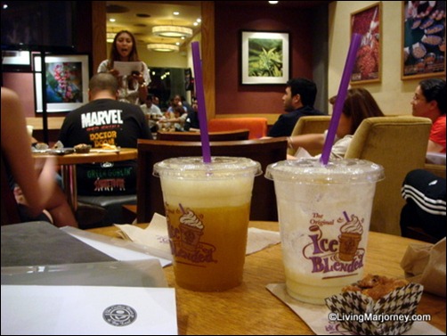 (right) Pineapple Fru-Tea for bf and near empty cup of Pineapple Vanilla Ice Blended for me (left)