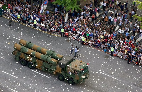 В Южной Кореи прошел масштабный военный парад
