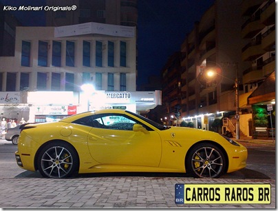 Ferrari California amarela (2)
