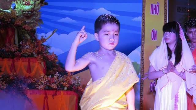  Đêm văn nghệ cúng dường Đại lễ Ph�t đản PL 2557