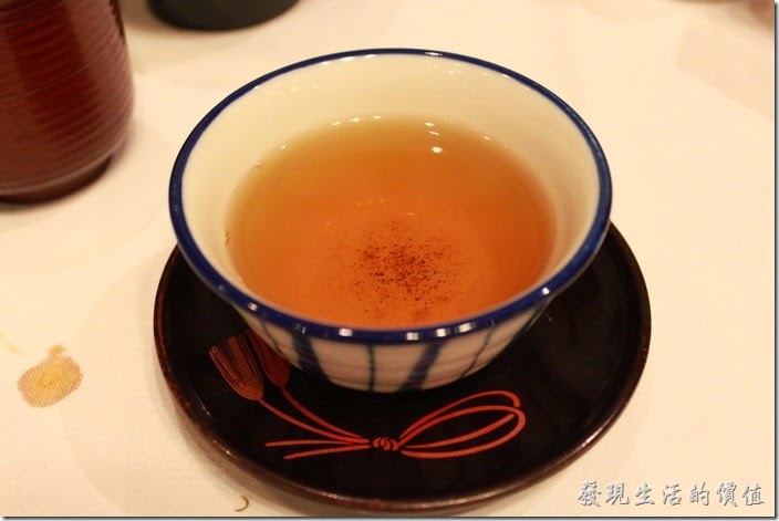 日本北九州-由布院-彩岳館。烏龍茶─解油膩最佳茶飲。