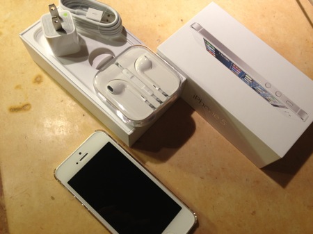 【iPhone5】白64GBゲット!！薄い！軽い！速い！美しい！！ | 窓際〜気(樹)になることを・・・