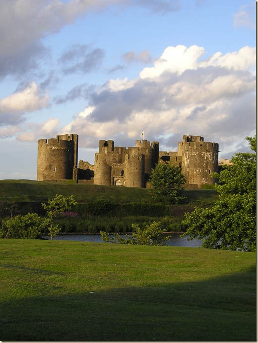 caerphilly castle at dusk