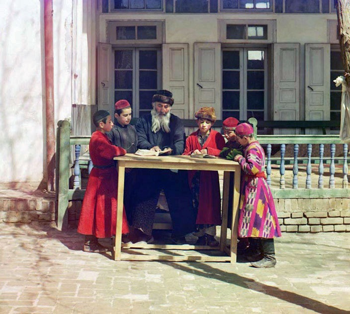 [Group-of-Jewish-Children-with-a-Teac%255B1%255D.jpg]
