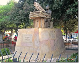Monumento a  Luis A Calvo Agua de Dios