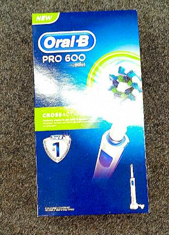elektrische Zahnbürste Oral-B PRO 600 neues Modell