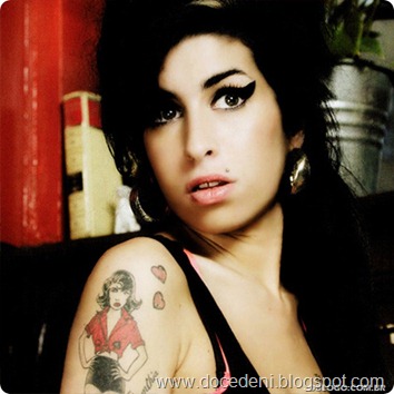 Oua-nova-faixa-de-Amy-Winehouse