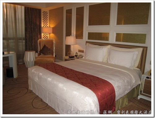 深圳寶利來國際大酒店，這是深圳寶利來國際大酒店的行政套房，單人大床，睡起來最舒服了。