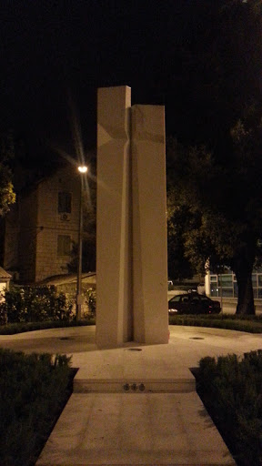 Gardijska Brigada Statue