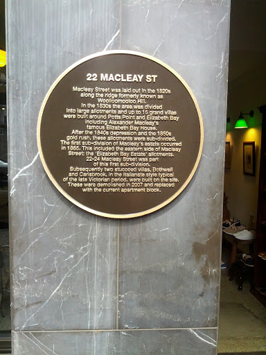 Macleay St 22 Historic Plaque
