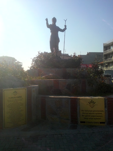 Yunus Emre Anıtı