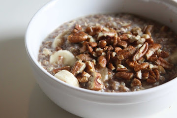 Breakfast Quinoa with Oats and Chia Seeds