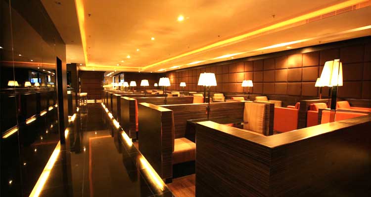 package spa hotel m Premium Discover  Service Lounge Global  Plaza Airport A