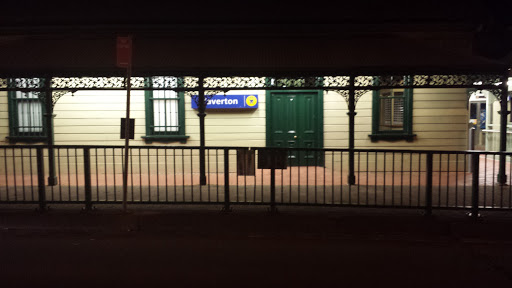 Waverton Station