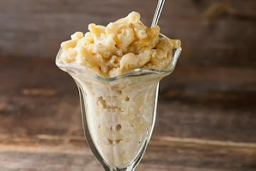 Slow Cooker Macaroni and Cheese