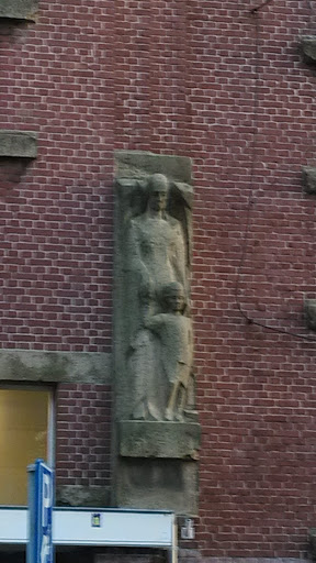 Weimarstraat Statue