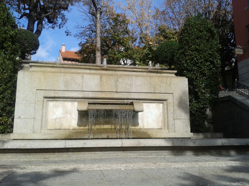 Fuente en Plaza Benavente