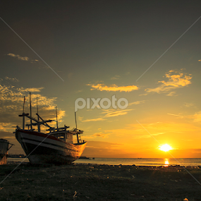 Meet The Rising Sun by I Ketut  Sadia - Transportation Boats