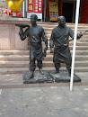 五四广场铜人雕塑