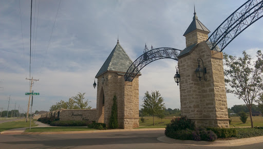 Fountain View Arch