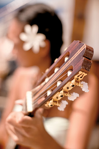 Take in songs, dances and cultural demonstrations from the staff of the Paul Gauguin sharing their heritage.