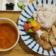 Uzna Omom 杏桃鬆餅屋