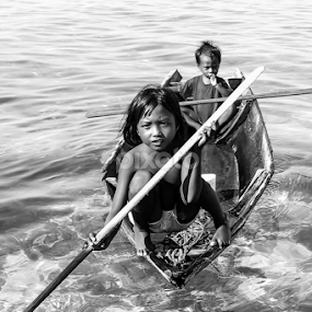 by Zahir Mohd - Black & White Street & Candid