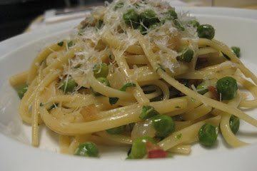 Linguine with Mint, Bacon, and Peas