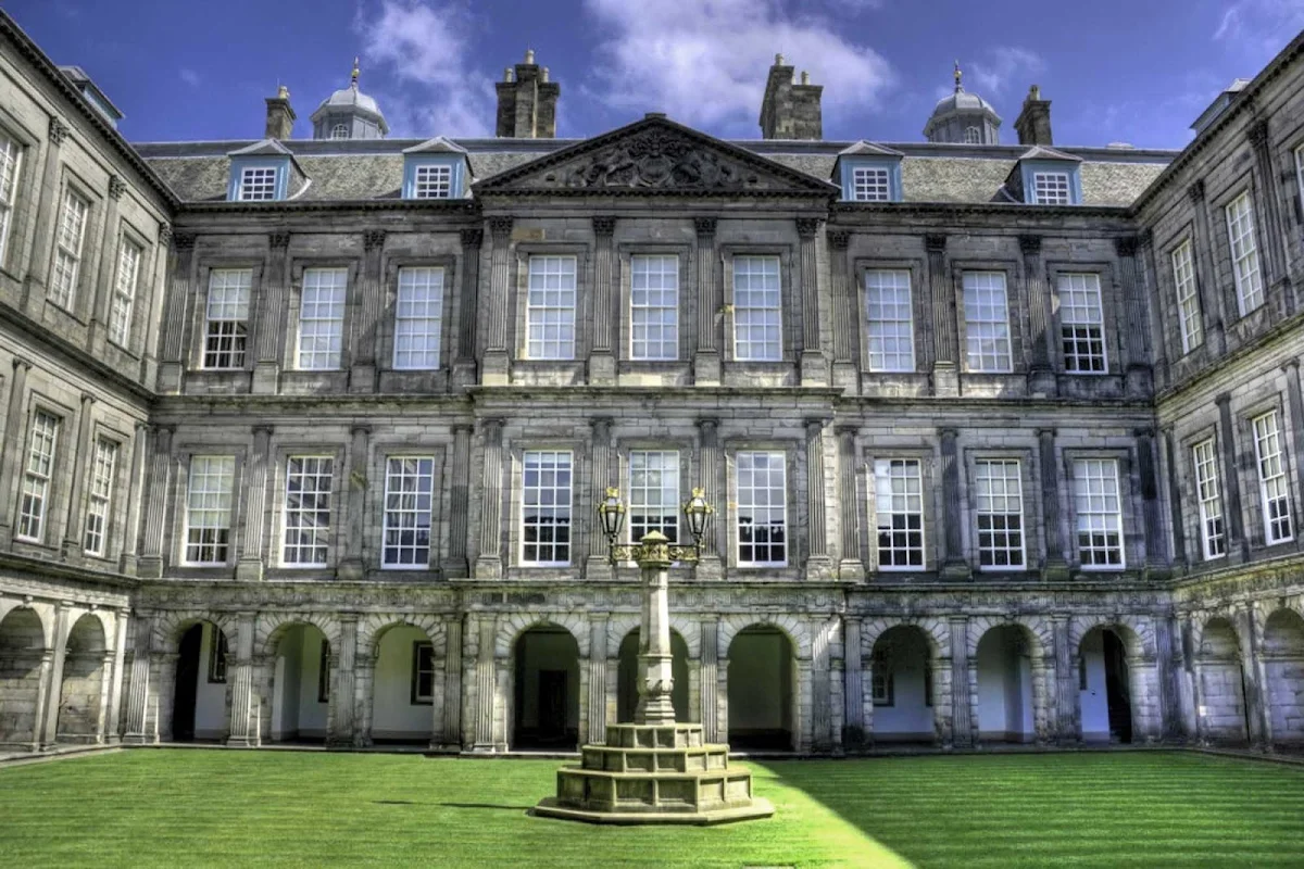 holyrood-palace-edinburgh-scotland - Holyrood Palace in Edinburgh, Scotland.